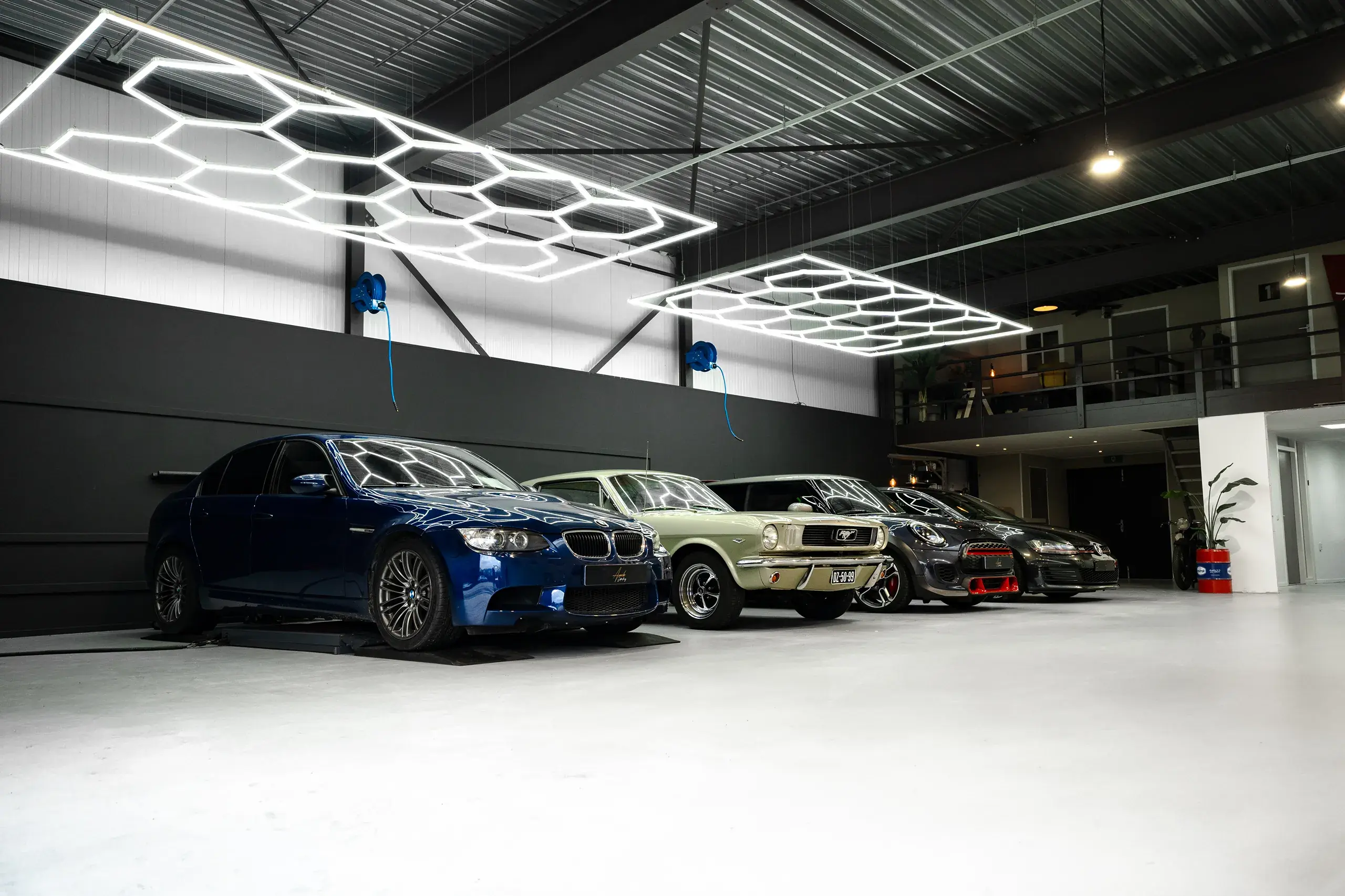 Geconditioneerde AMB Detailing opslagruimte beveiligd verzekerd